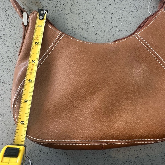 90’s Classic Tan Hobo Shoulder Bag - Picture 10 of 11